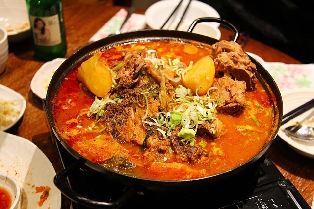 CHICKEN CURRIES